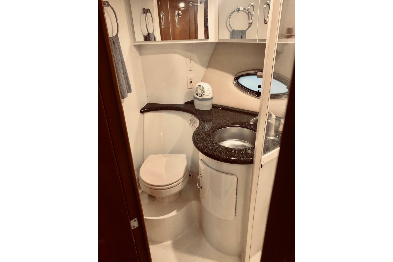 Fire Away 44ft Carver Yacht For Sale Fire Away 44ft Carver Yacht For Sale