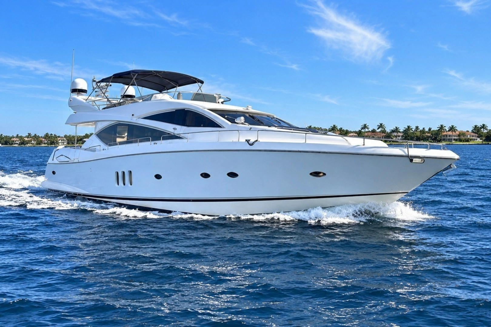 2005 Sunseeker 75 Yacht - photo 1 of 44