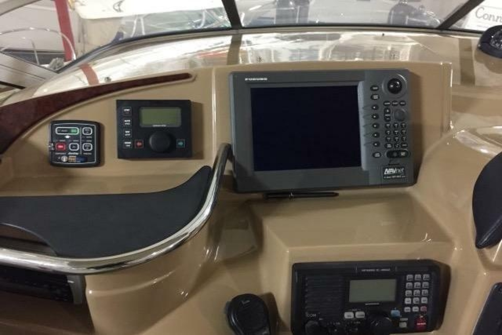 2004 Carver 420 Mariner