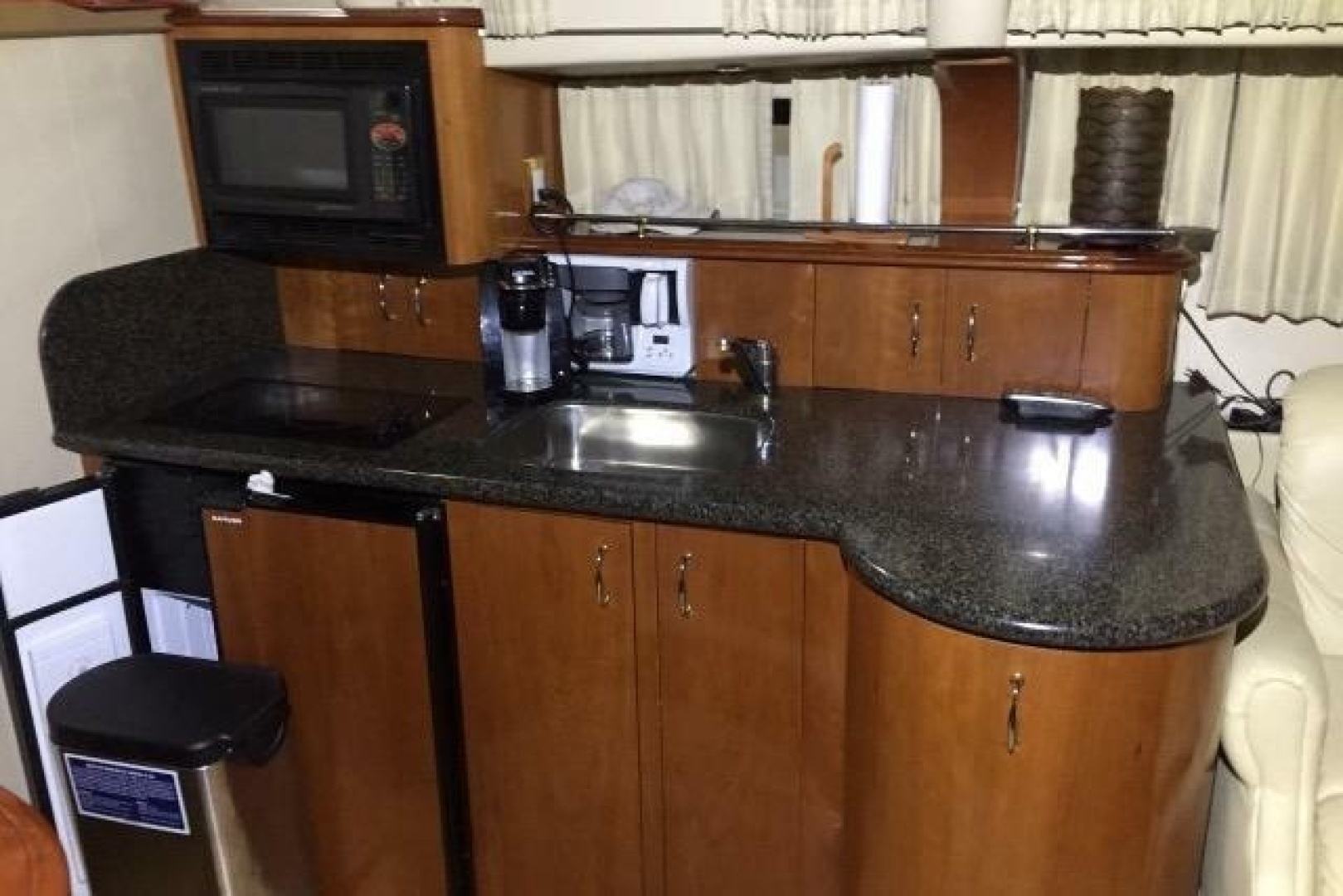 2004 Carver 420 Mariner