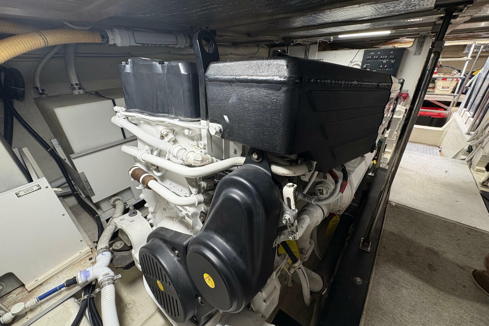 Carlet Vivian IV 56ft Carver Yacht For Sale Carlet Vivian IV 56ft Carver Yacht For Sale