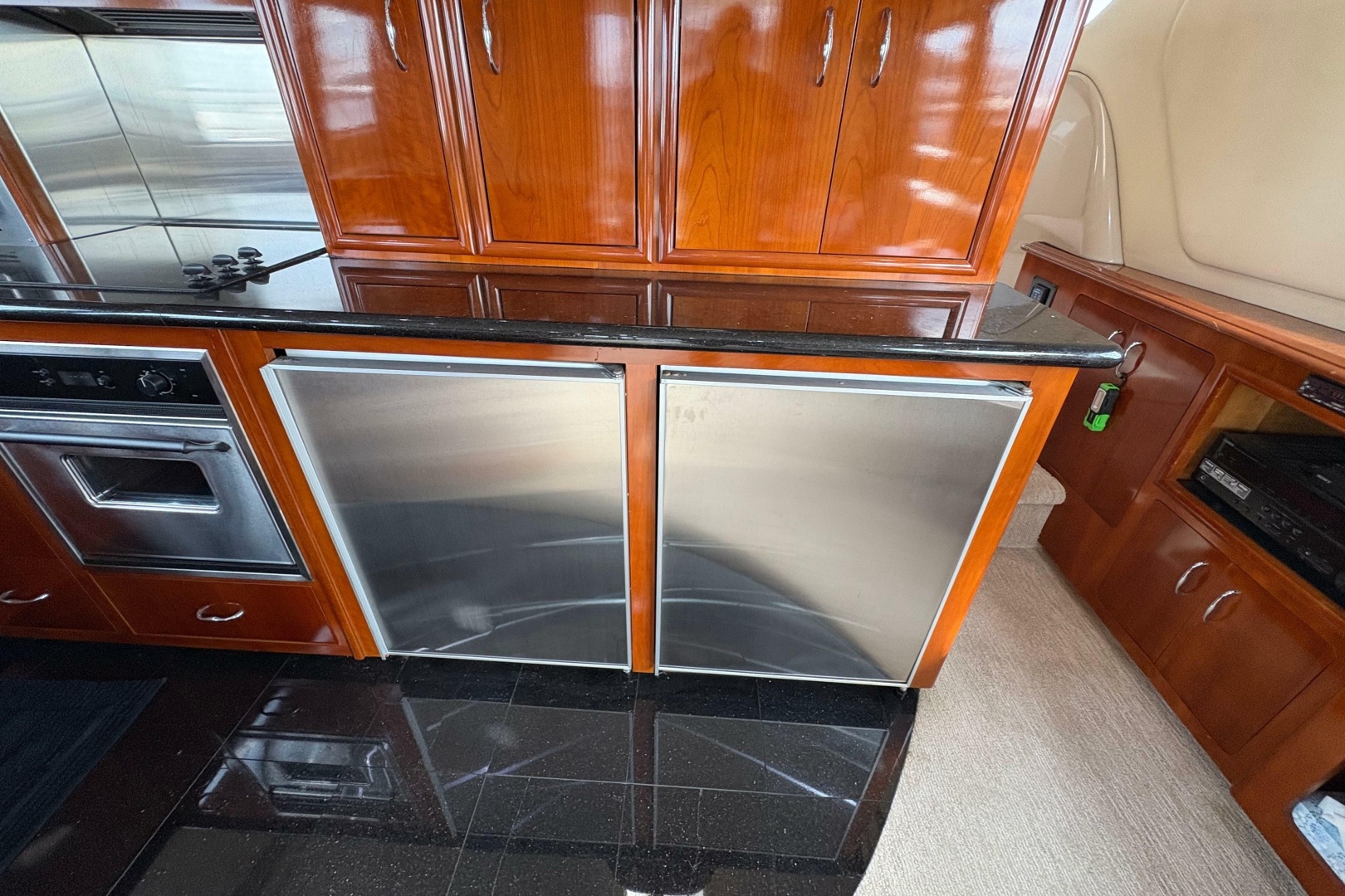 Carver 560 Voyager — Carlet Vivian IV - Photo 72