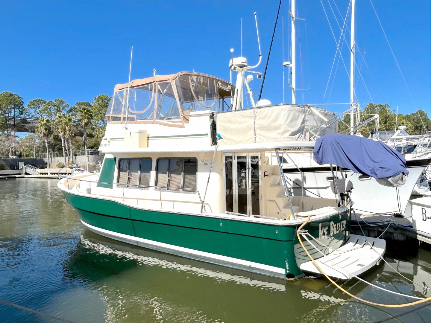 2004 Mainship 400 Trawler