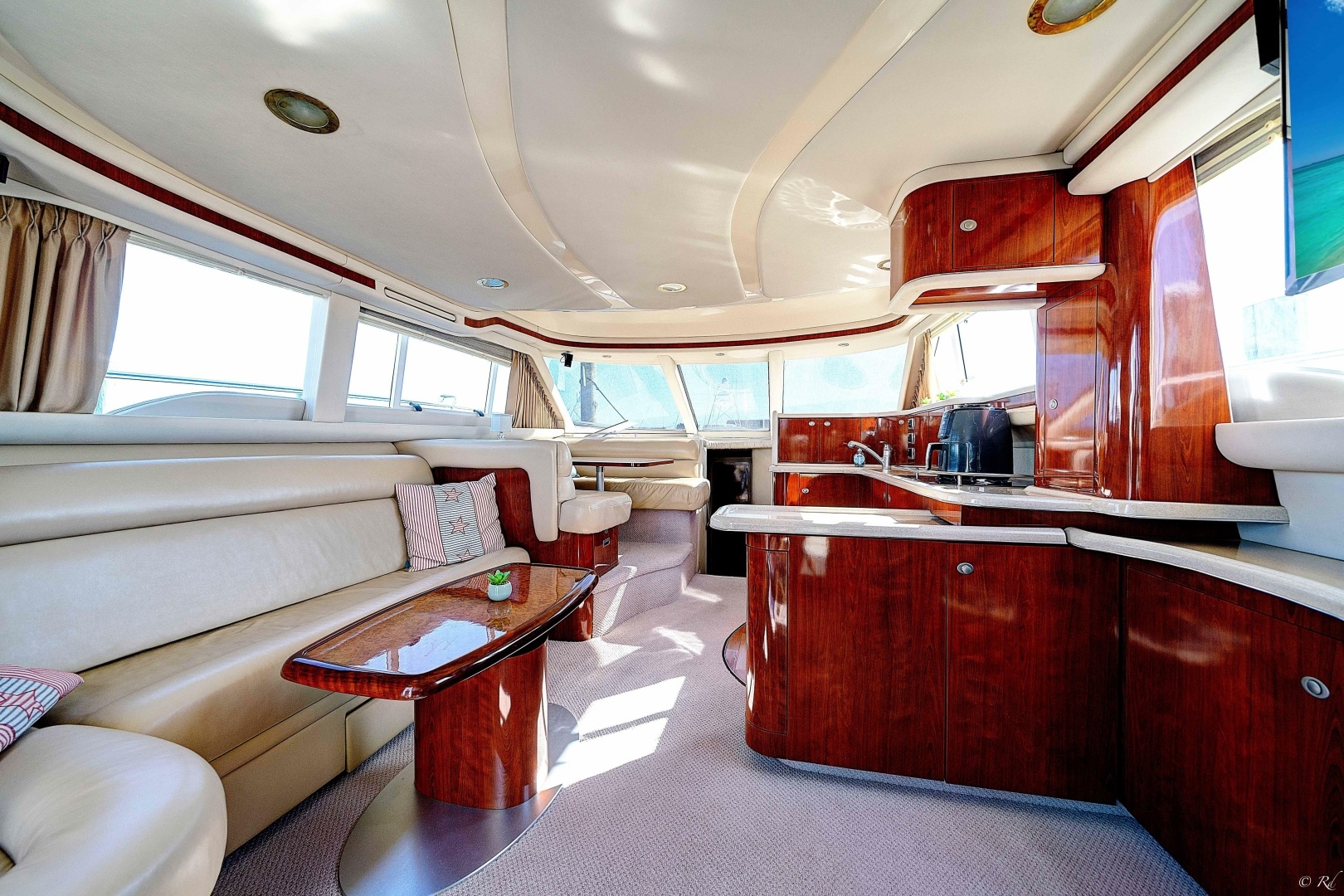 Sea Ray 480 Sedan Bridge Yacht For Sale