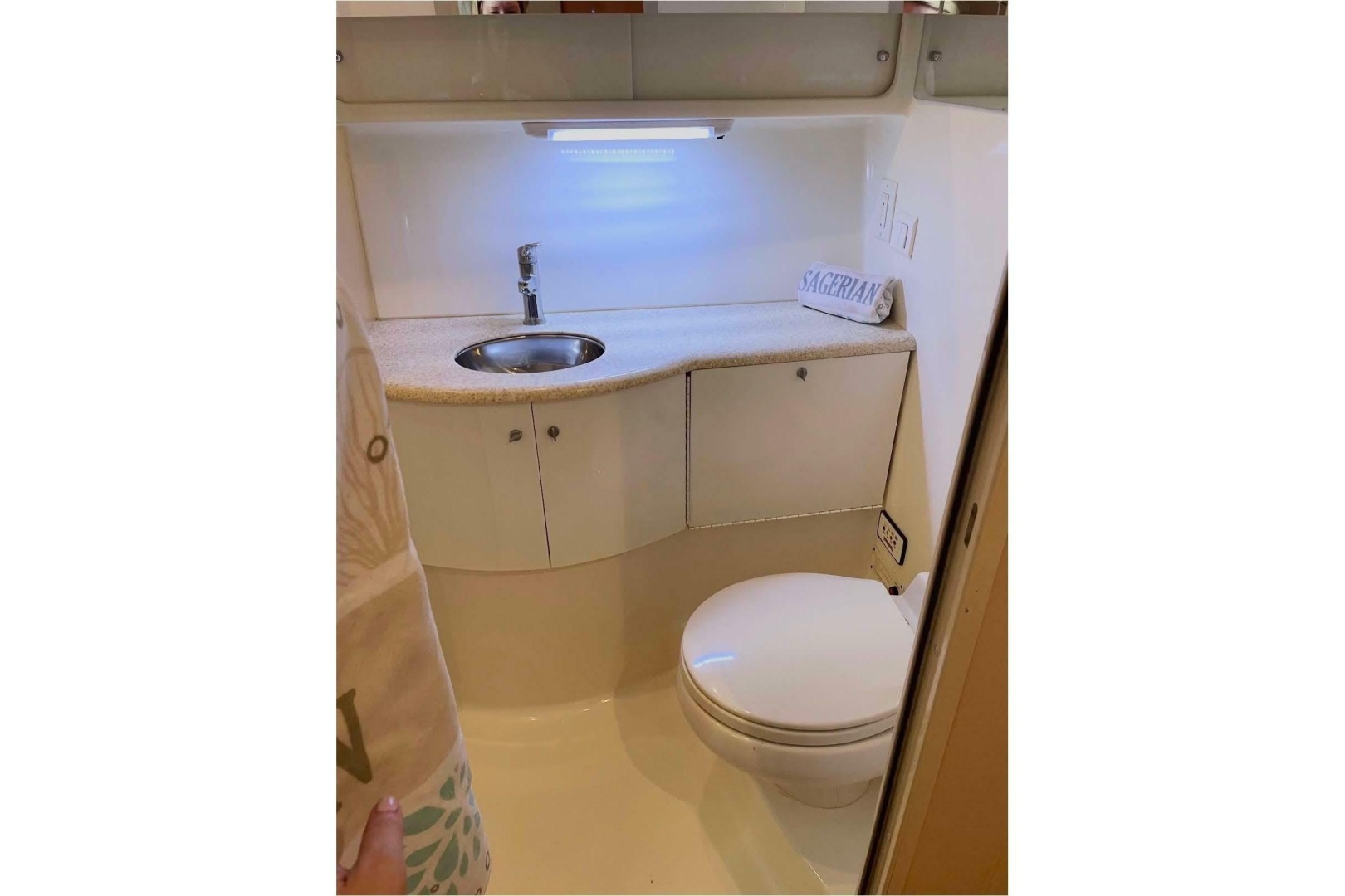 WINE DOWN 42ft Formula Yacht For Sale WINE DOWN 42ft Formula Yacht For Sale