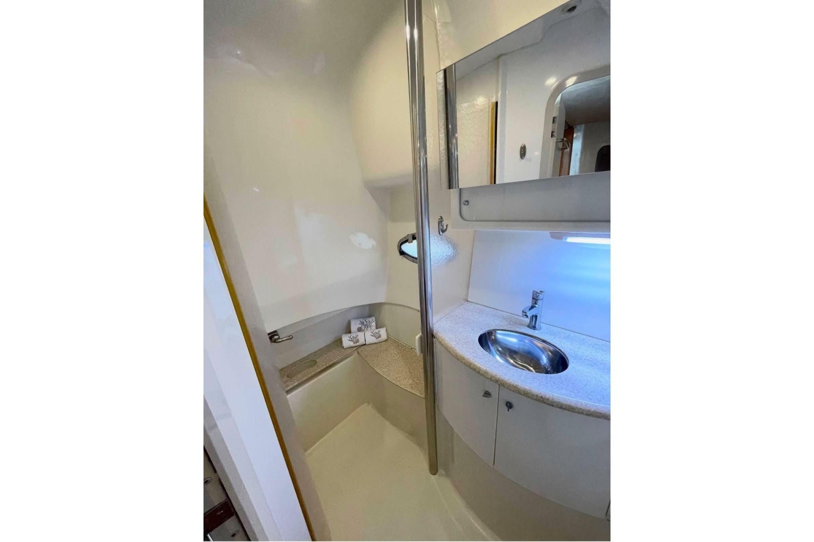 WINE DOWN 42ft Formula Yacht For Sale WINE DOWN 42ft Formula Yacht For Sale