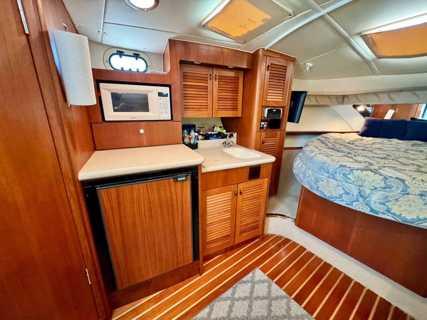 Maggie D 34ft Pursuit Yacht For Sale