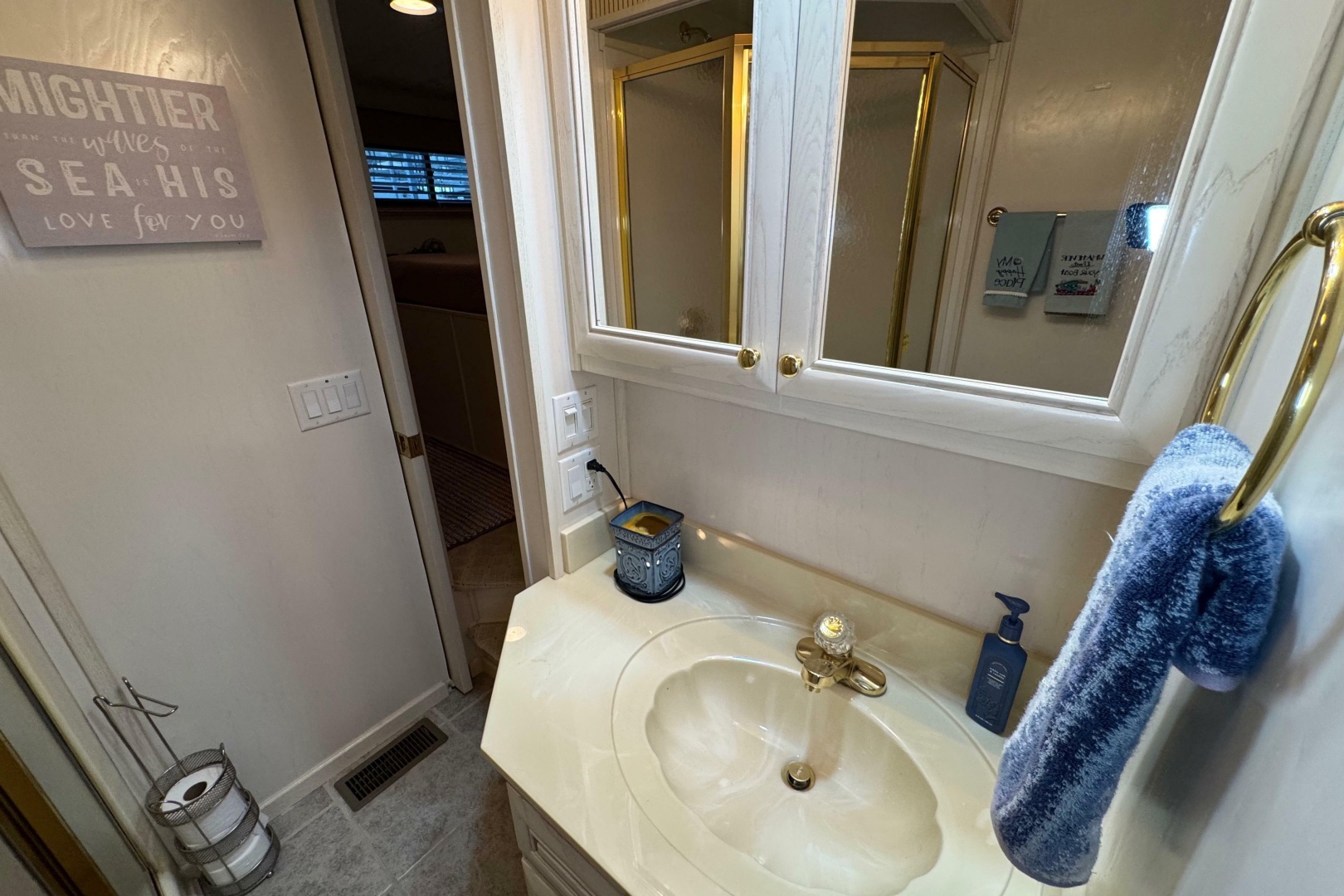 71ft Stardust Cruisers Yacht For Sale 71ft Stardust Cruisers Yacht For Sale