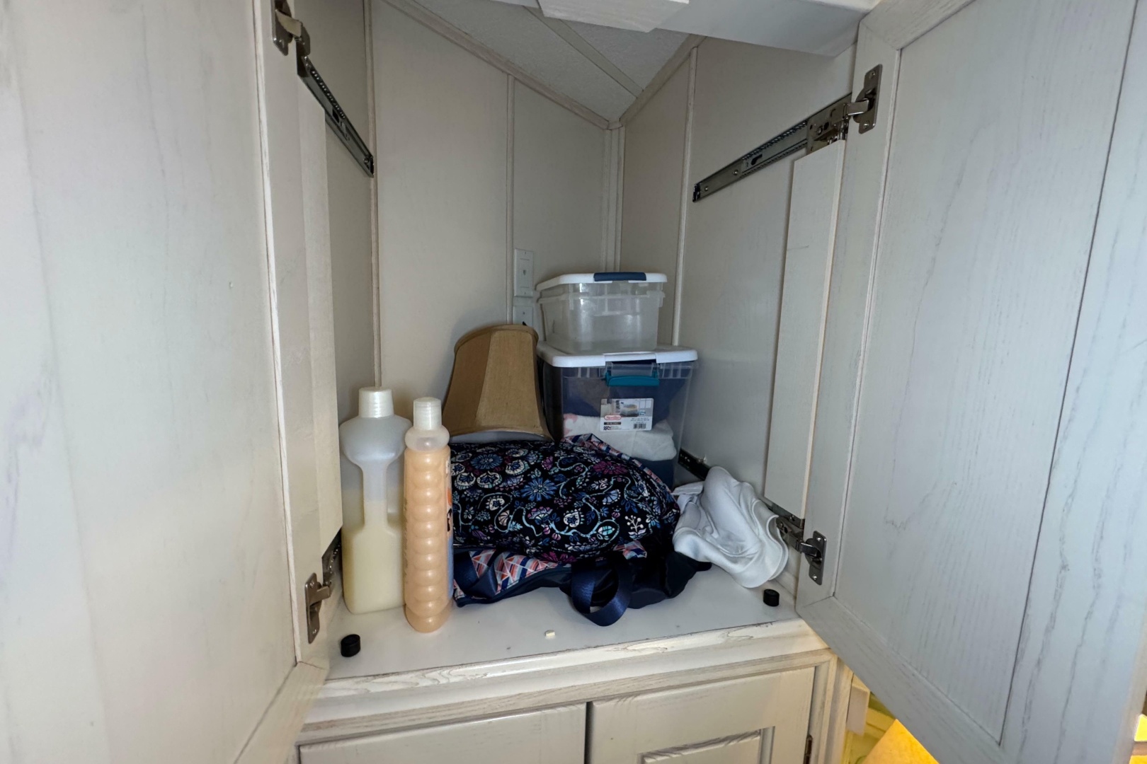 71ft Stardust Cruisers Yacht For Sale 71ft Stardust Cruisers Yacht For Sale