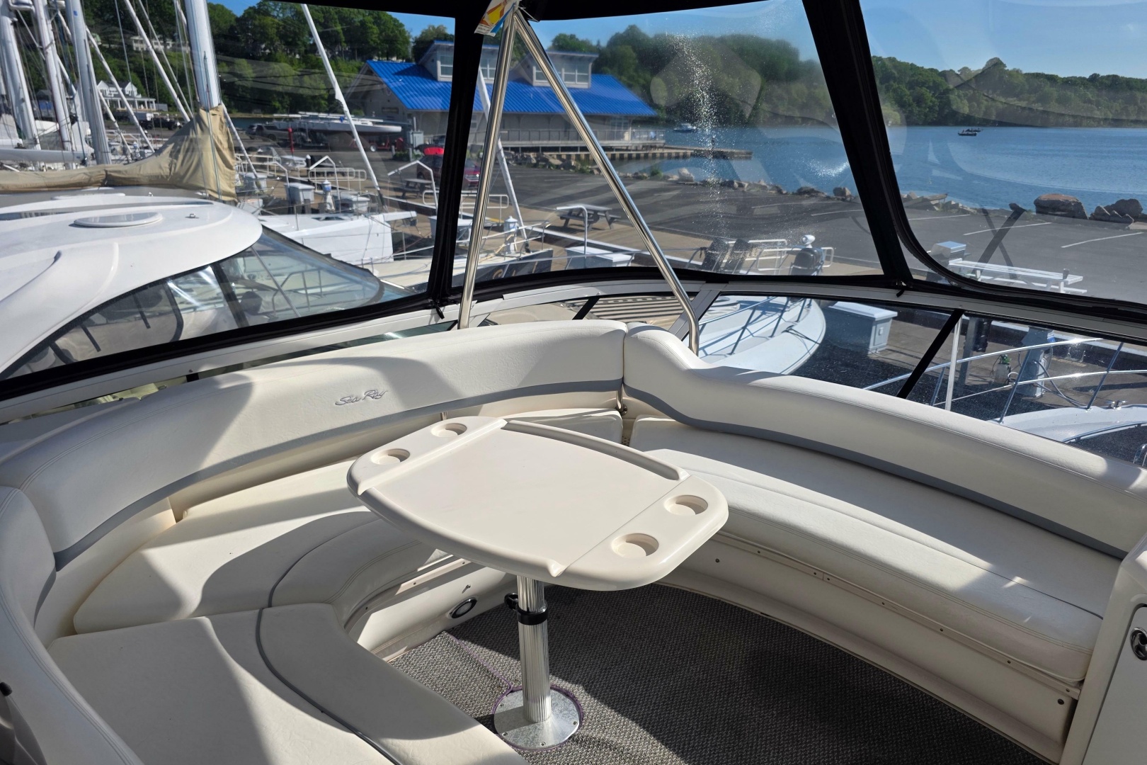 2002 Sea Ray 560 Sedan Bridge