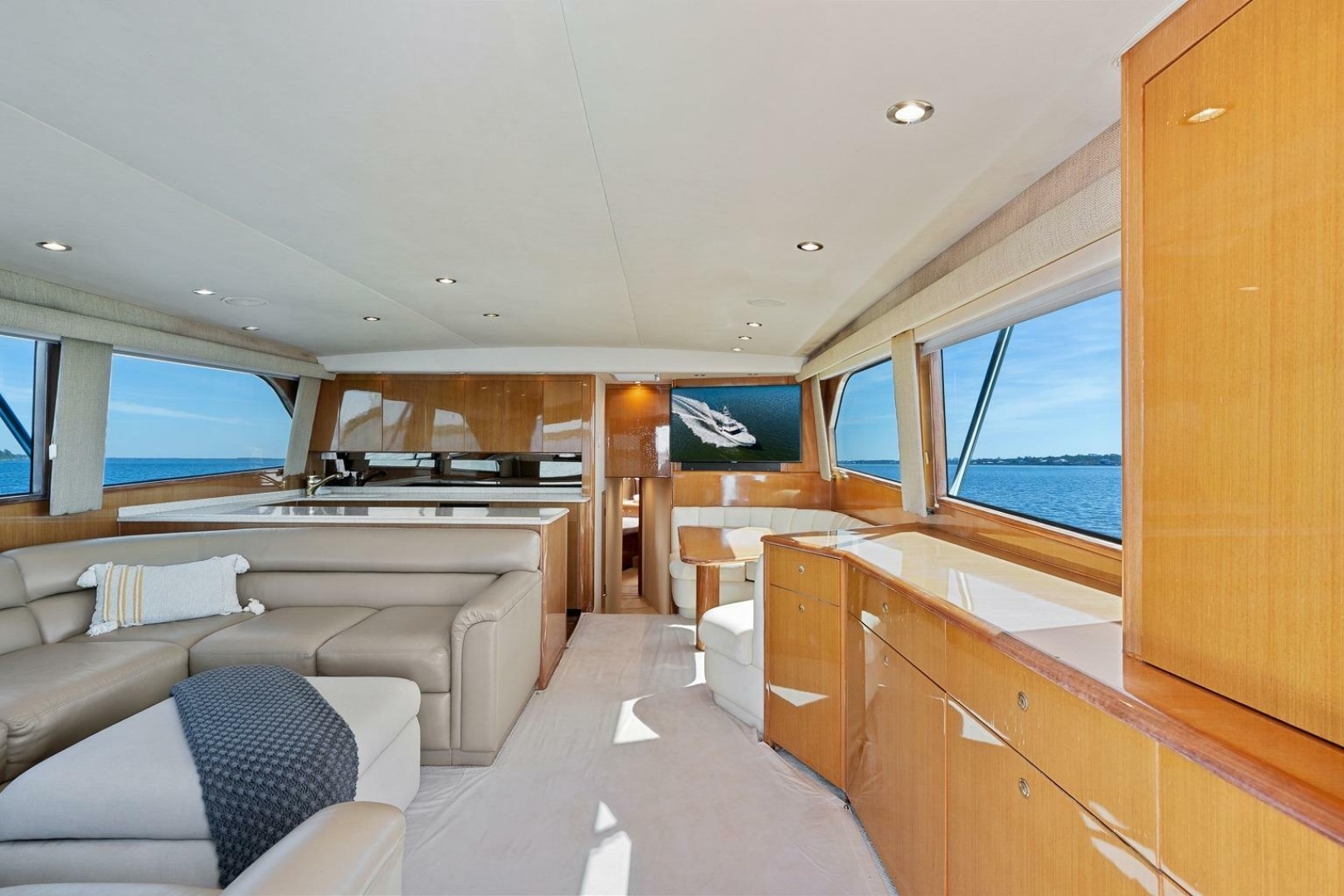 2002 Viking 61 Convertible