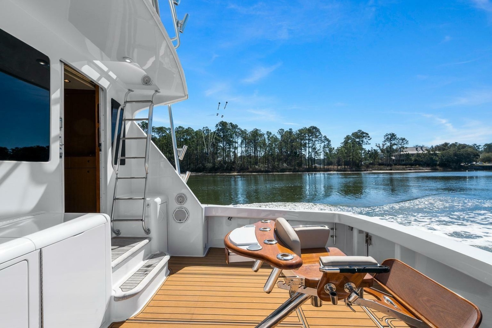 Viking 61 Convertible — OUTTA LINE - Photo 11