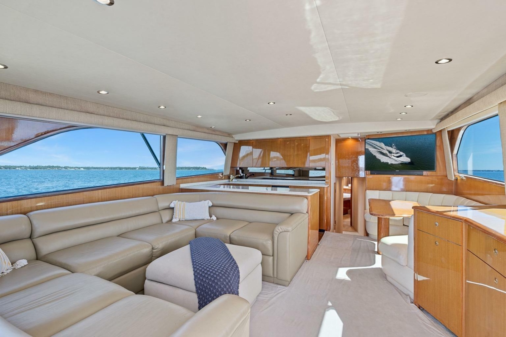 Viking 61 Convertible — OUTTA LINE - Photo 21