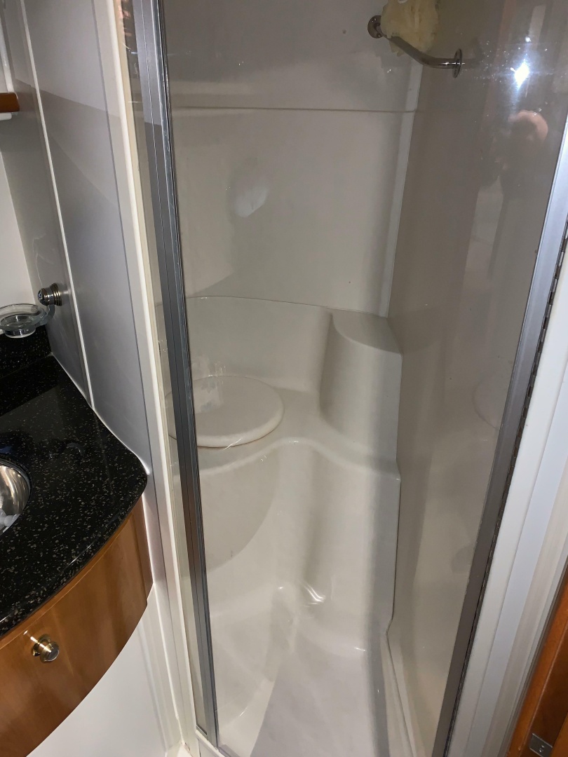 WHY KNOT 39ft Carver Yacht For Sale