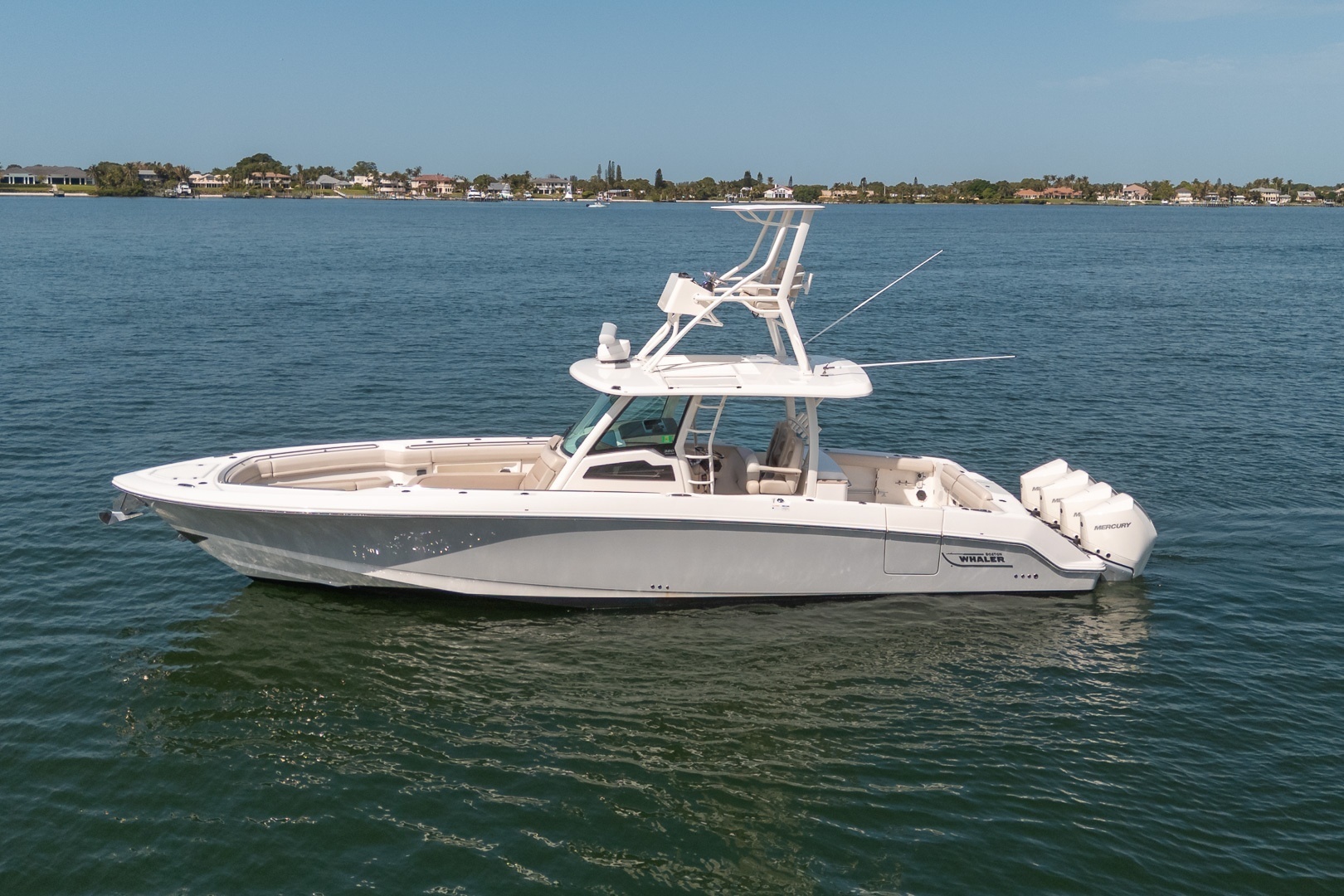 2021 Boston Whaler 380 Outrage