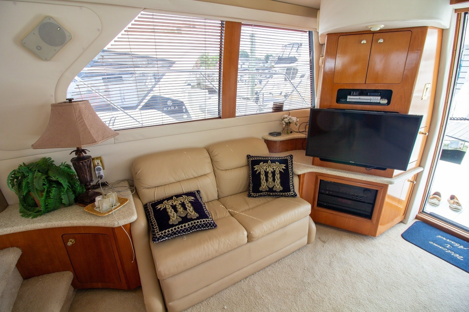 45ft Carver Yacht For Sale