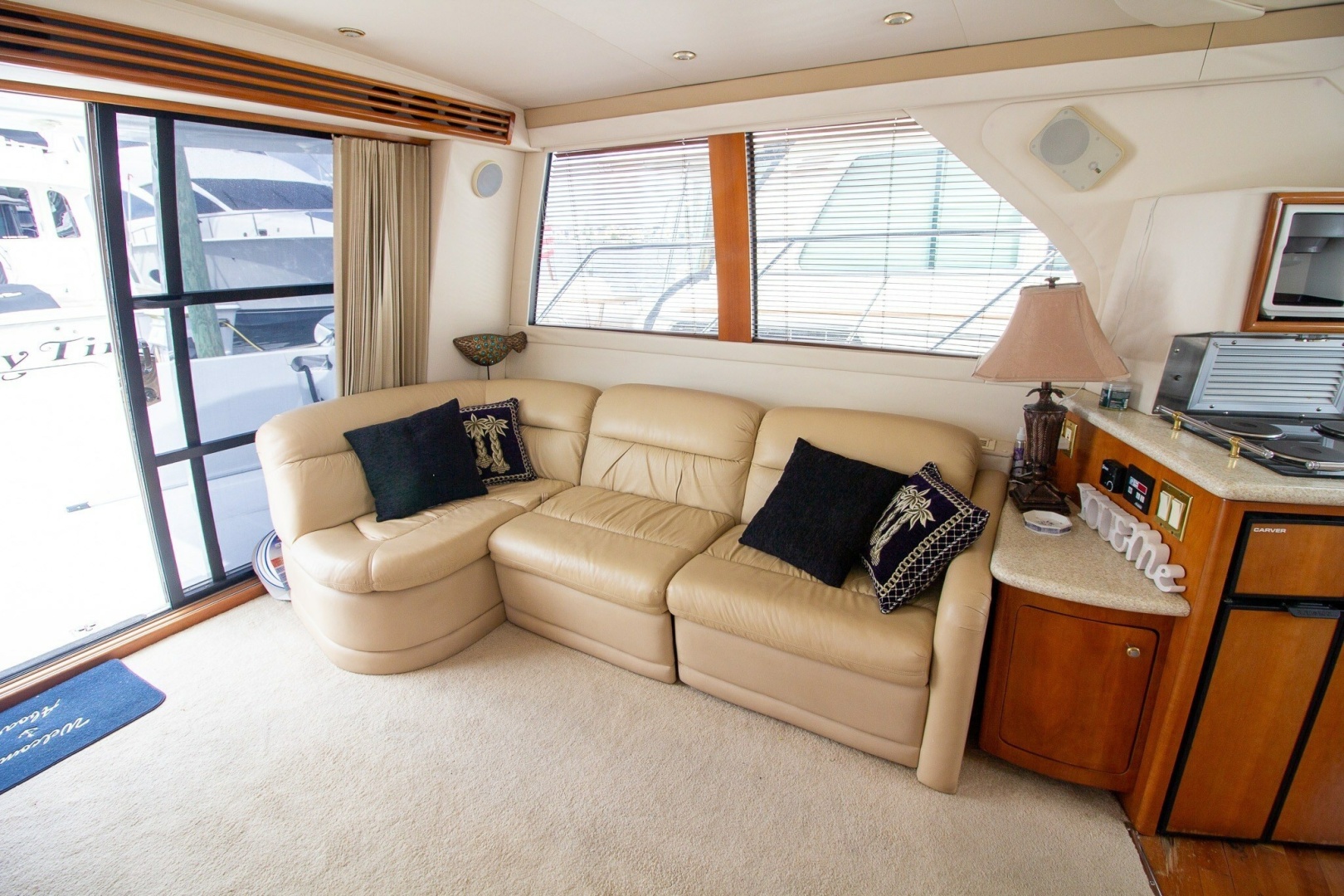 45ft Carver Yacht For Sale