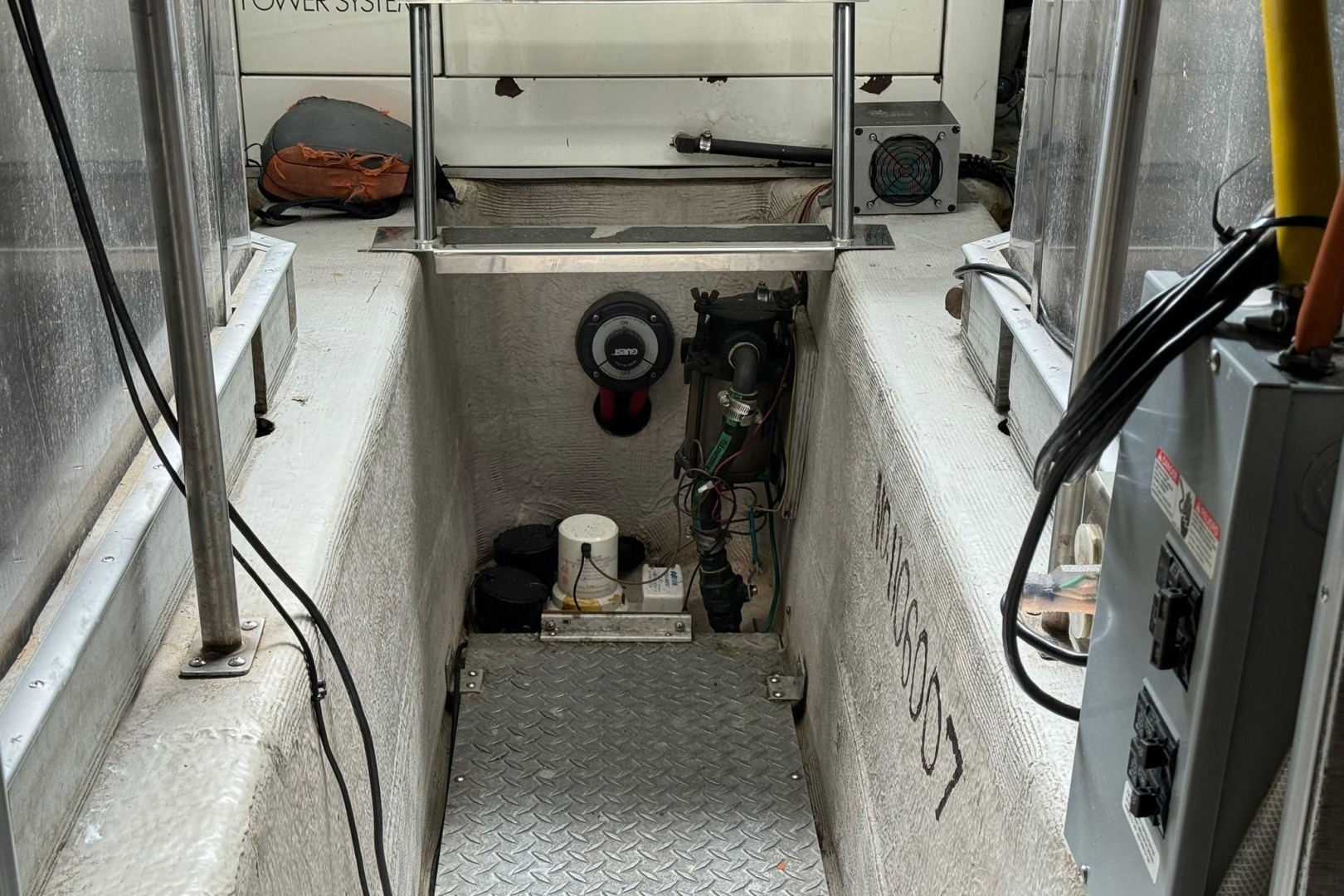 CHILLIN THE MOST 45ft Carver Yacht For Sale CHILLIN THE MOST 45ft Carver Yacht For Sale