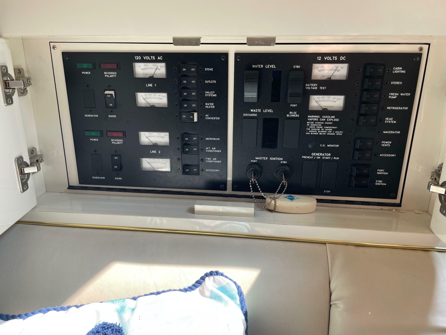 1997 Sea Ray 330 Express