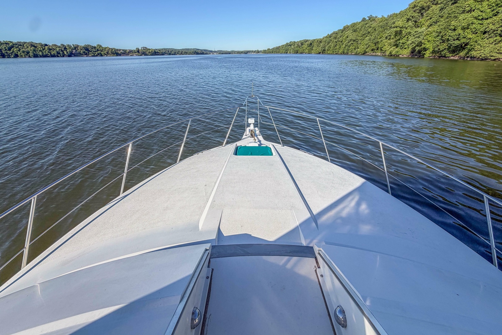 Stephanie s Delight 38ft Carver Yacht For Sale