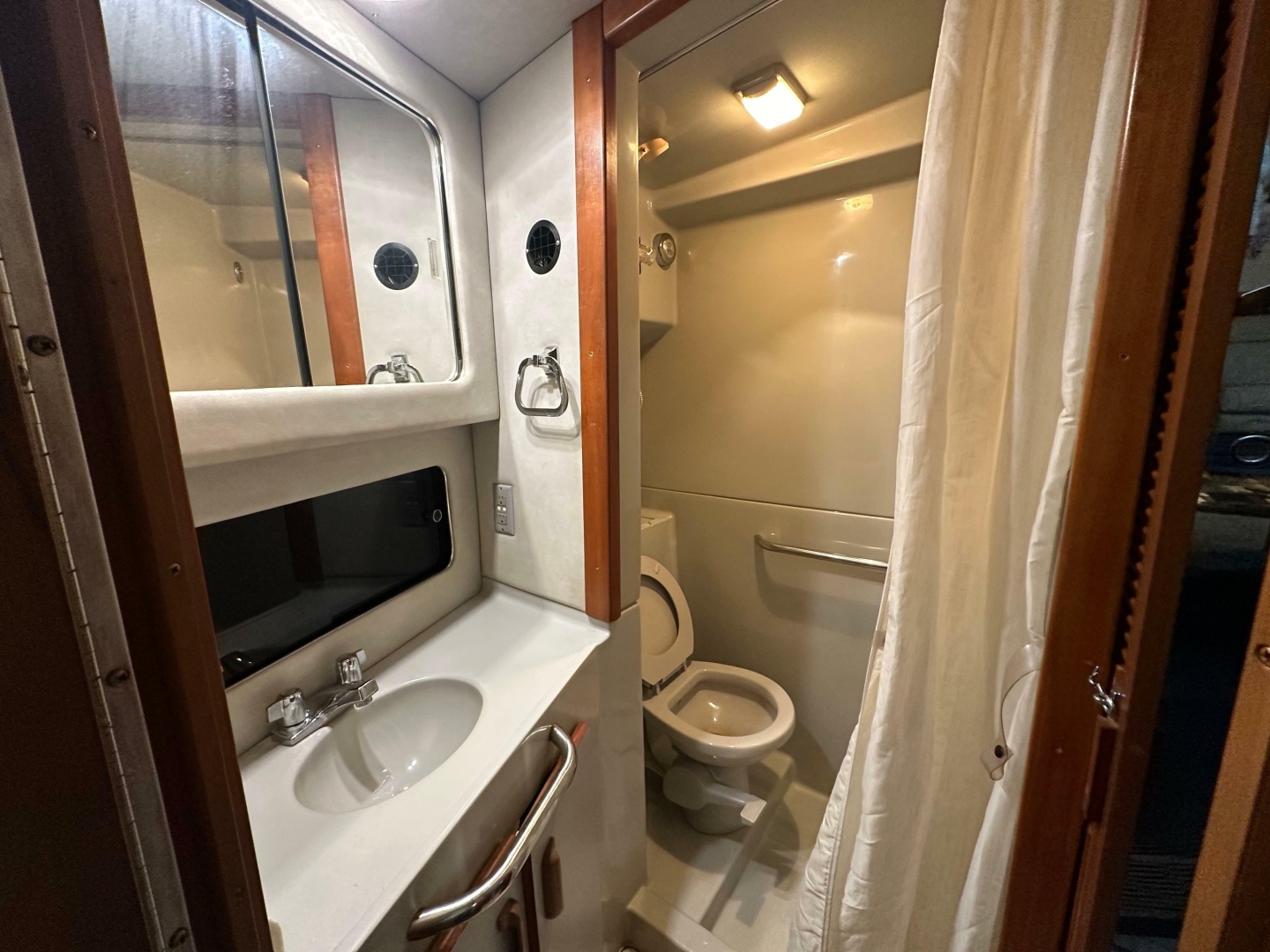 38ft Sea Ray Yacht For Sale