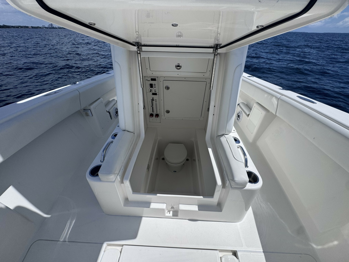 SeaVee 290B — SEA BREEZE - Photo 74