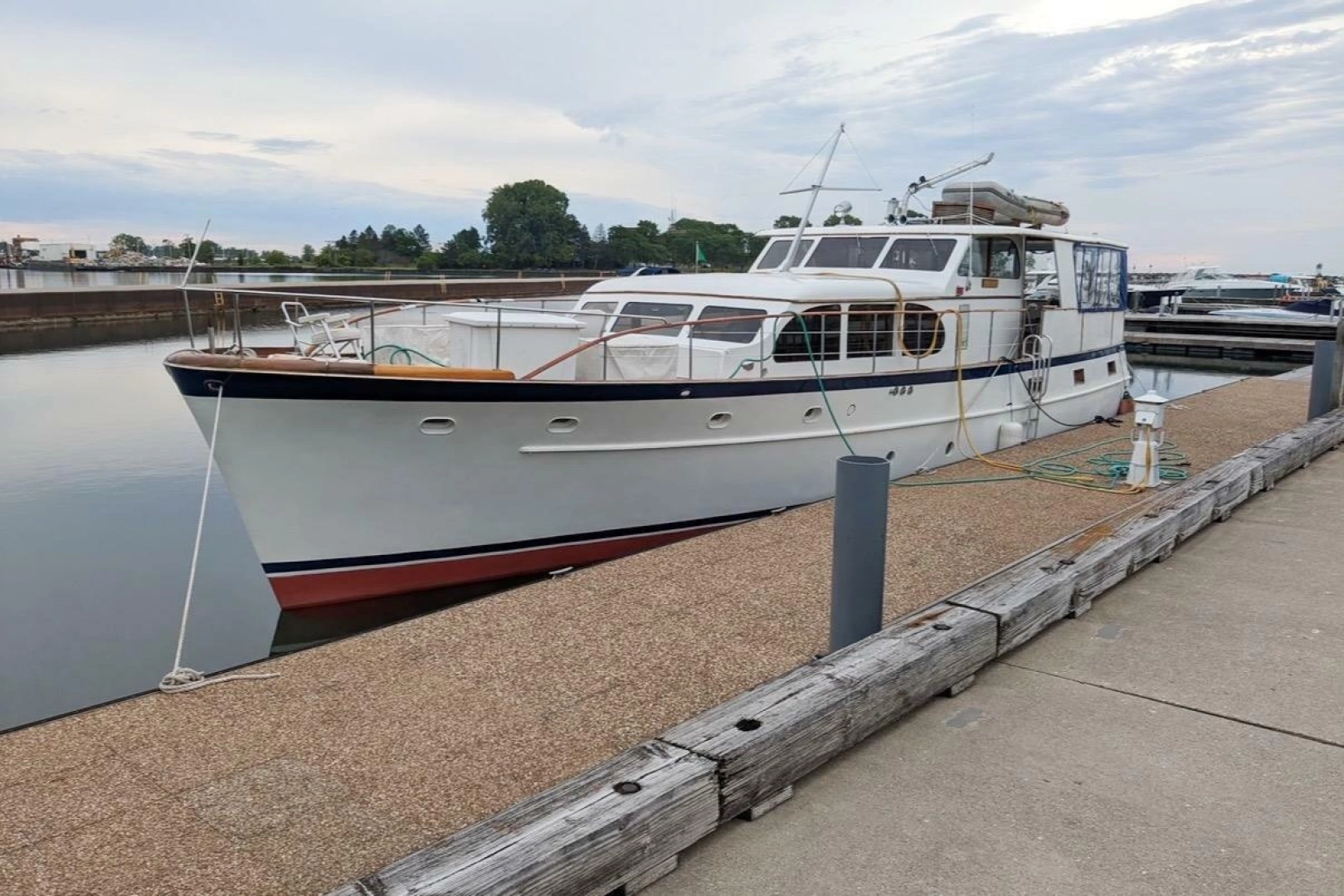 1956 Burger Pilothouse - photo 1 of 44