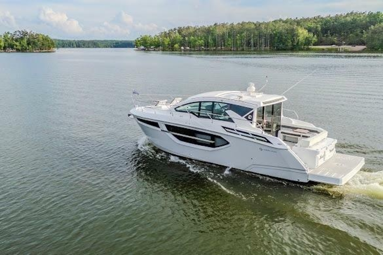 43ft Cruisers Yachts Yacht For Sale