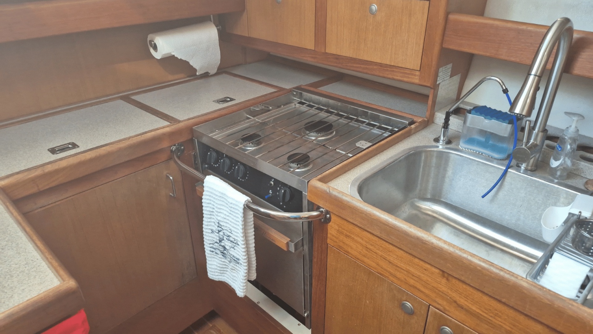 Paws amp Chill 42ft Hunter Yacht For Sale Paws amp Chill 42ft Hunter Yacht For Sale