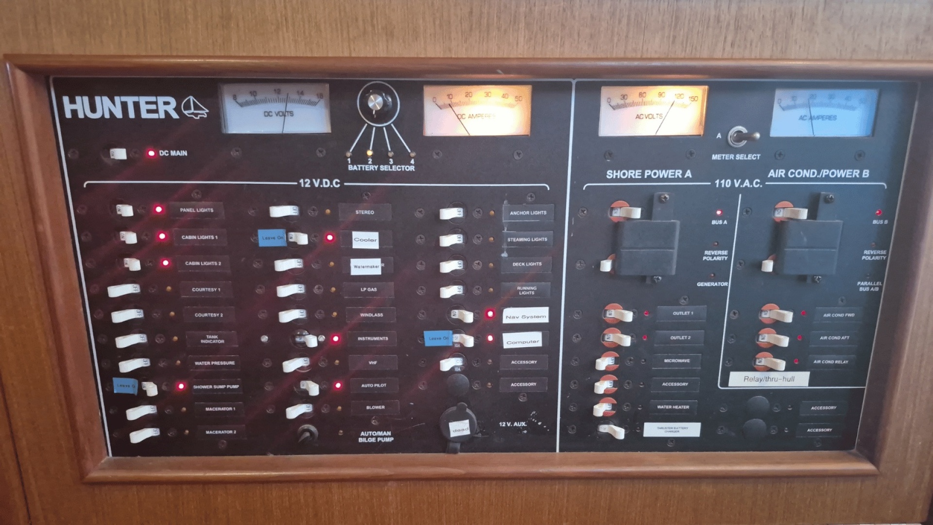 Paws amp Chill 42ft Hunter Yacht For Sale Paws amp Chill 42ft Hunter Yacht For Sale