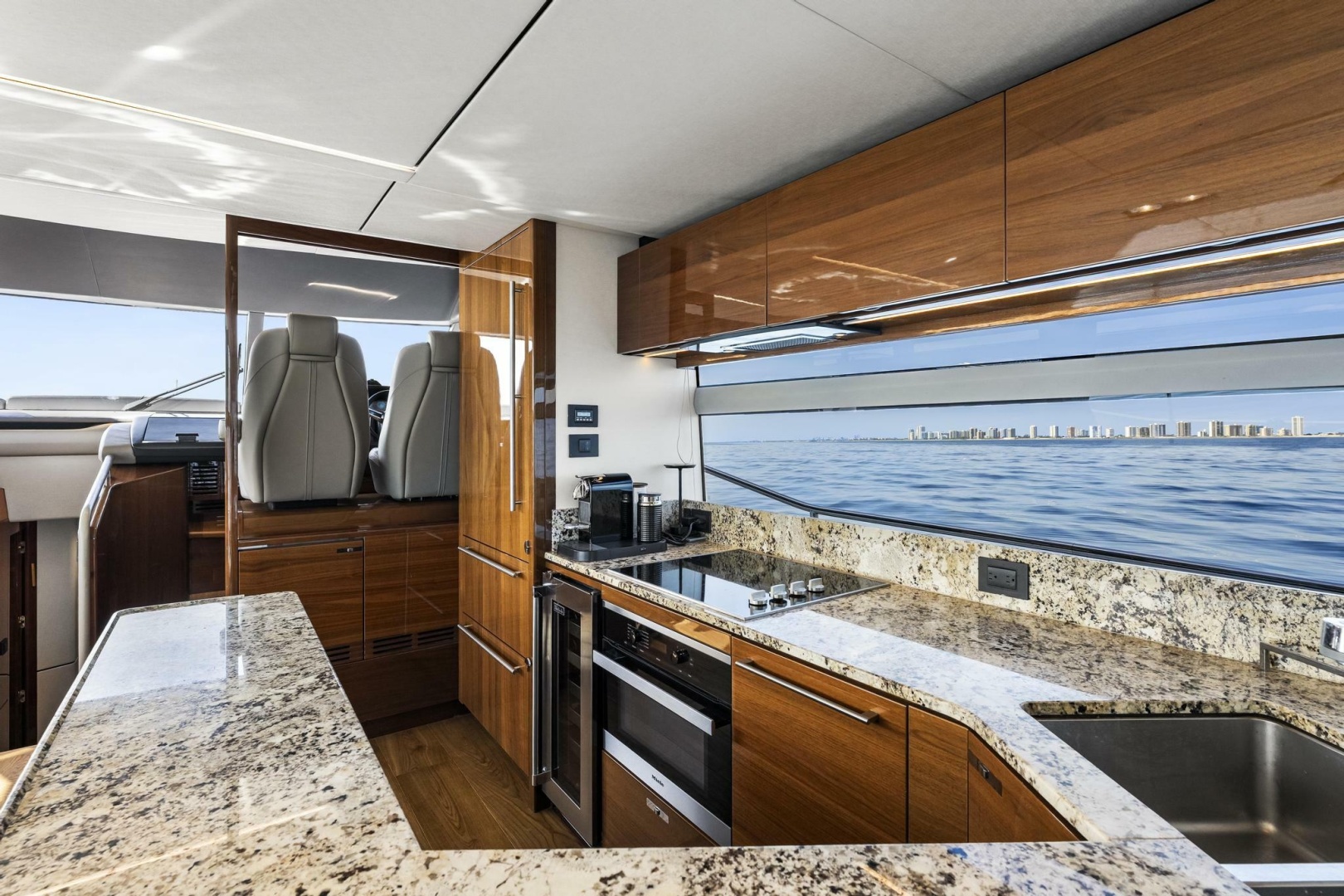 2018 Princess Y75