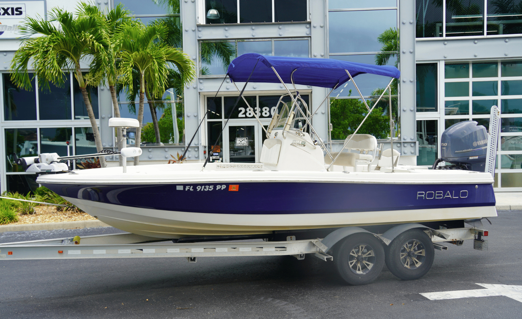 2014 Robalo Cayman 206