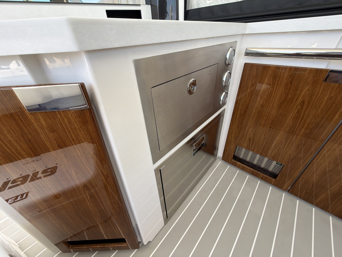 SASSY THREE 48ft Tiara Yachts Yacht For Sale