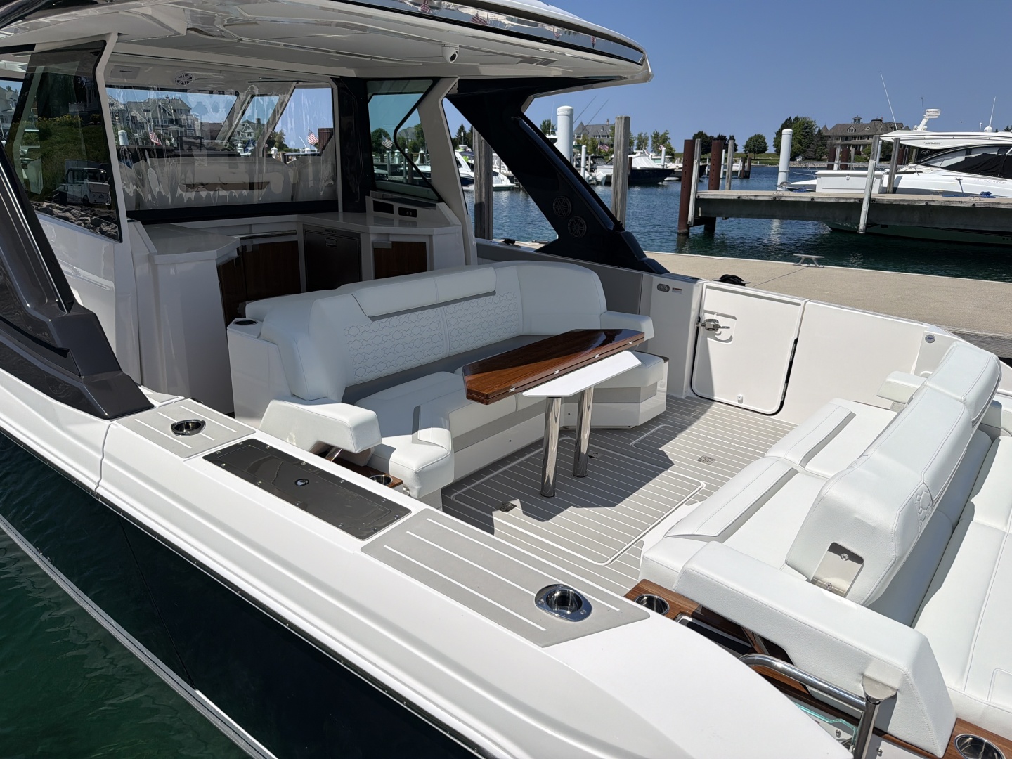 SASSY THREE 48ft Tiara Yachts Yacht For Sale