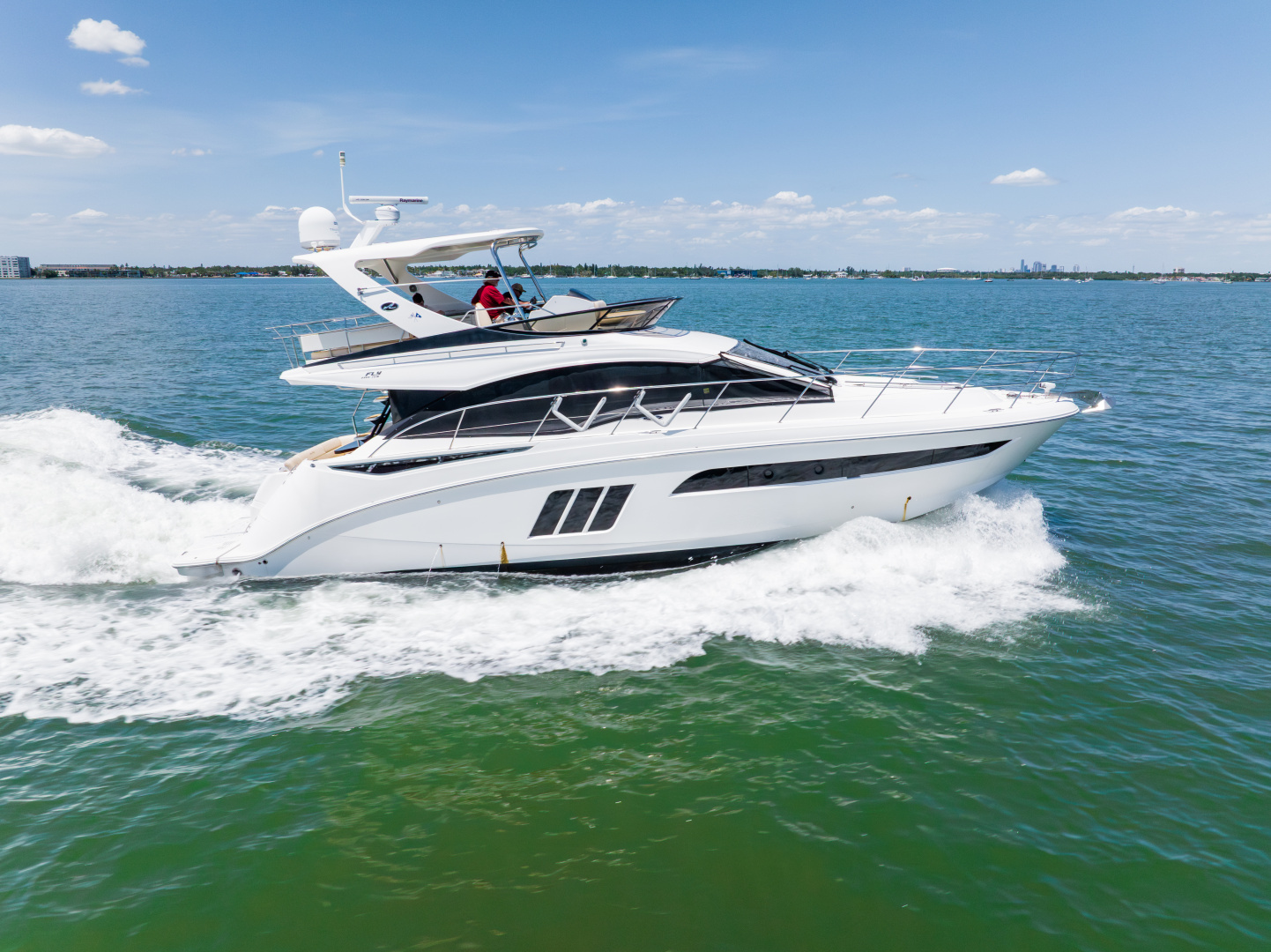 Sea Ray 510 FLY Yacht For Sale