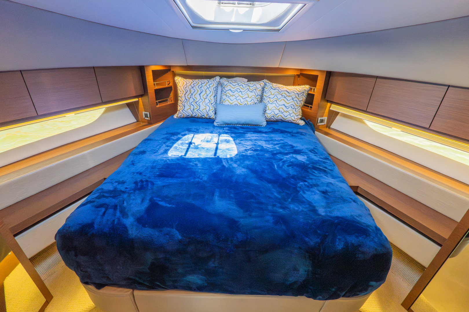 Sea Ray 510 FLY Yacht For Sale