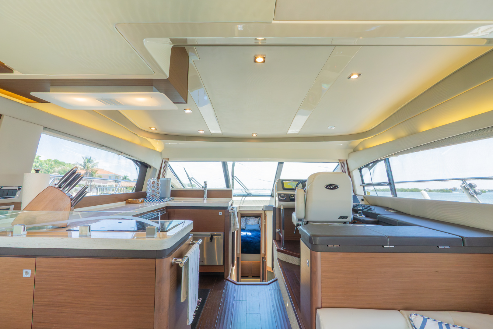 Sea Ray 510 FLY Yacht For Sale