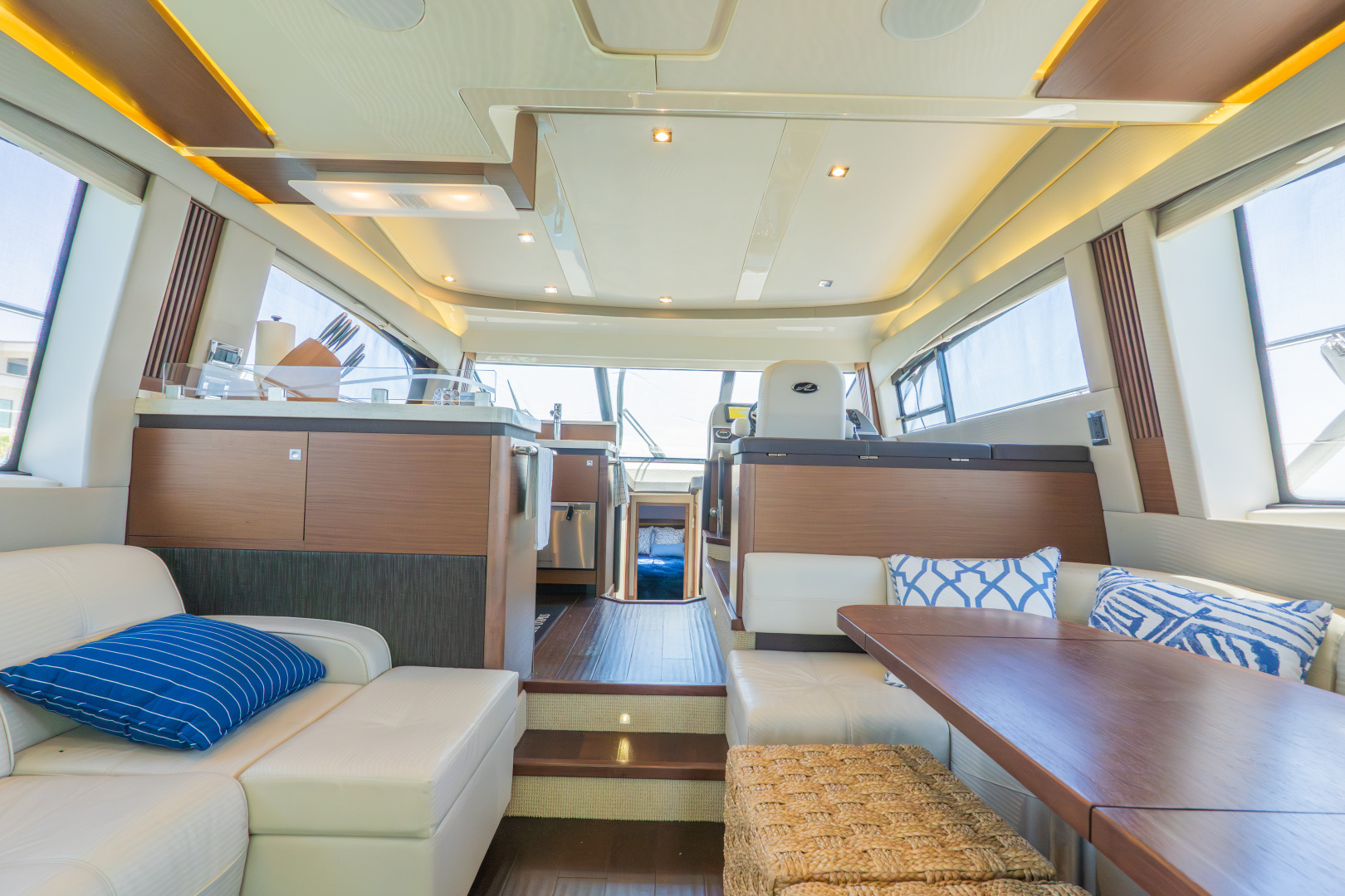 Sea Ray 510 FLY Yacht For Sale