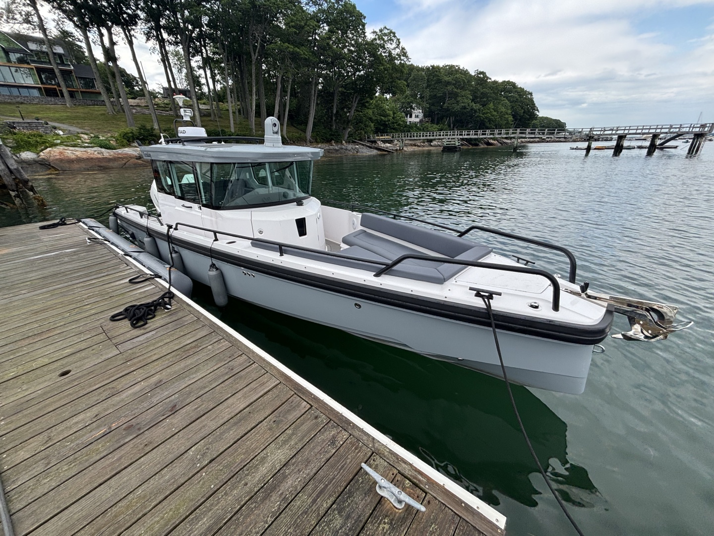 FARADAY 28ft Axopar Yacht For Sale