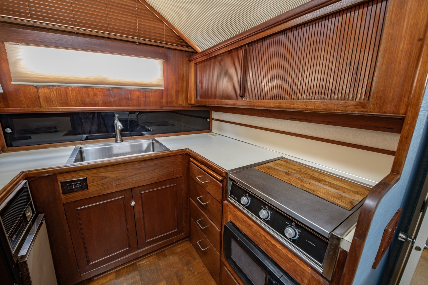 Sally Ann 44ft Tollycraft Yacht For Sale