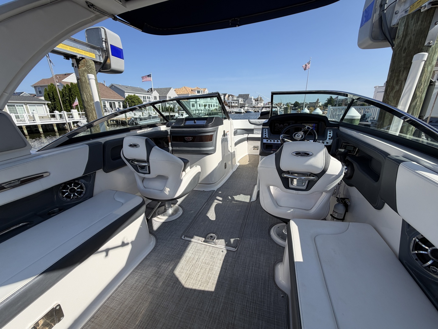 27ft Chaparral Yacht For Sale