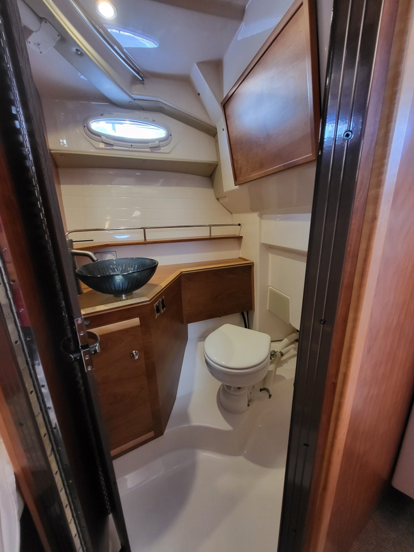 28ft Cutwater Yacht For Sale