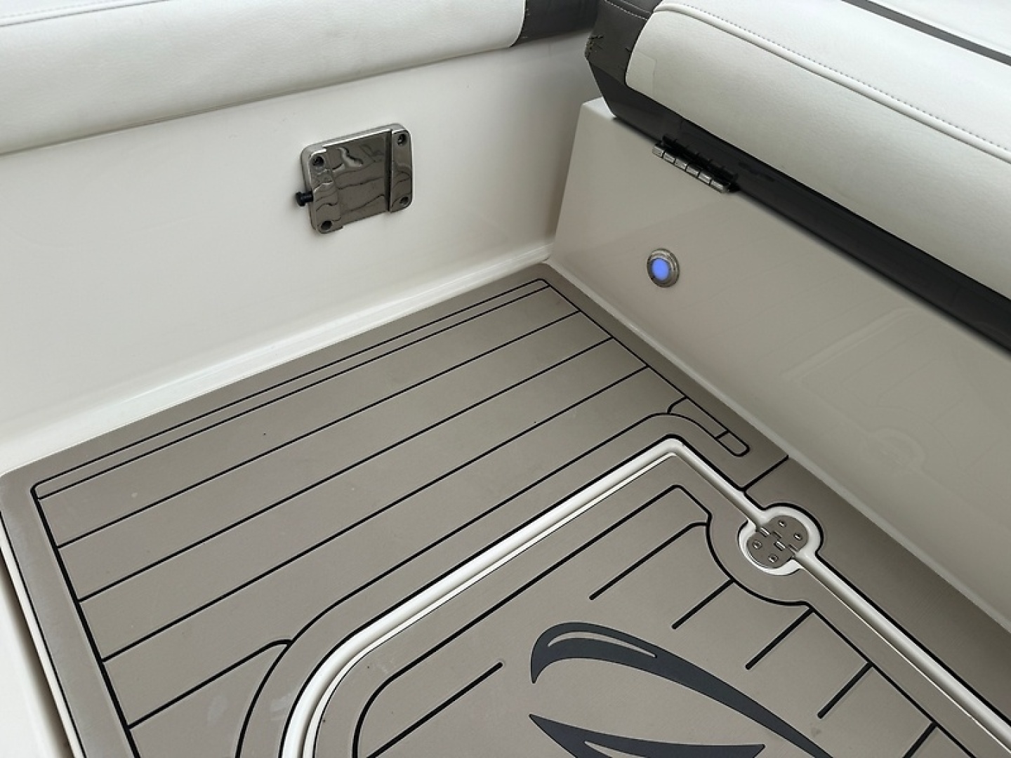 Liquid Asset II 34ft Monterey Yacht For Sale