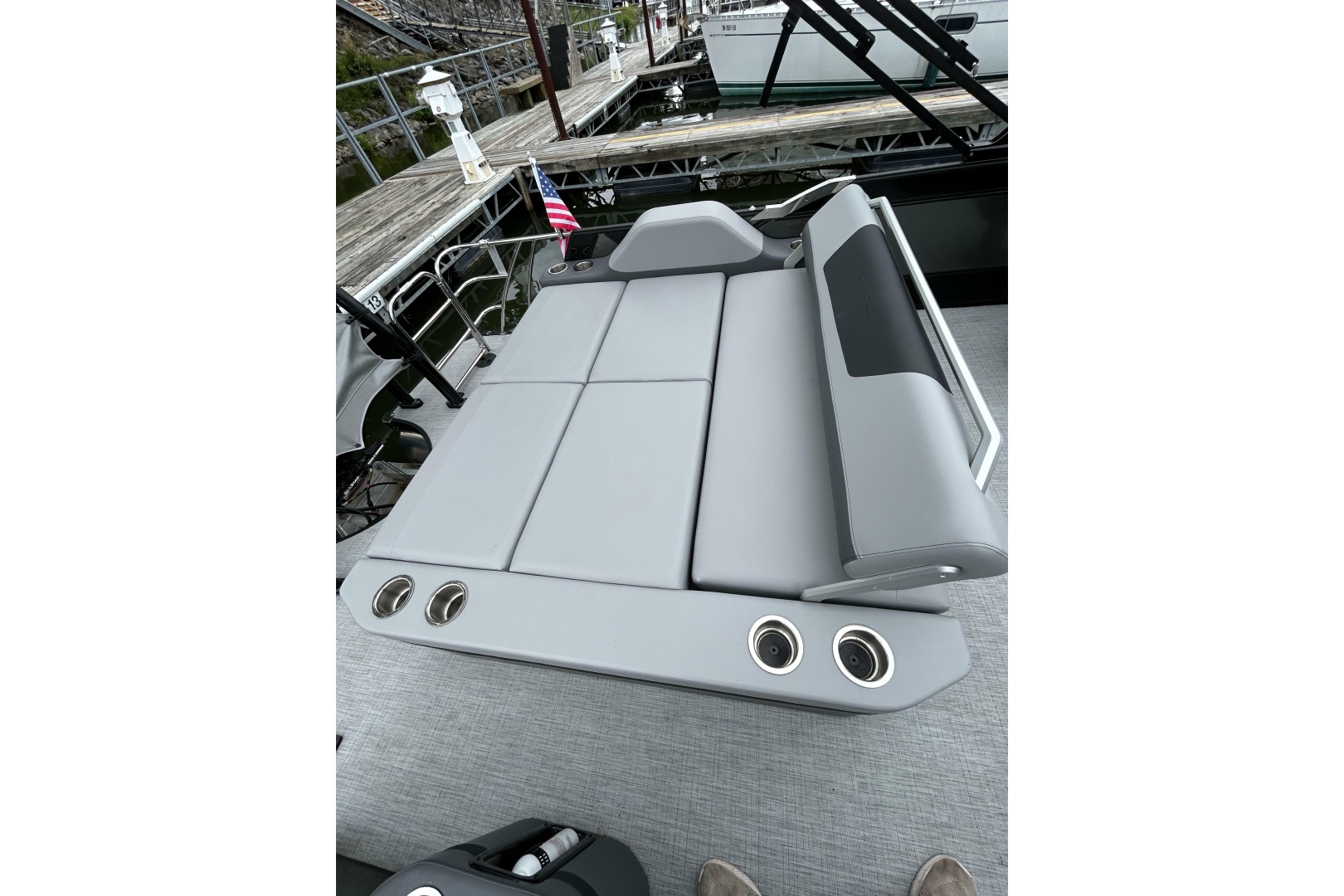 2025 South Bay 525 Tritoon