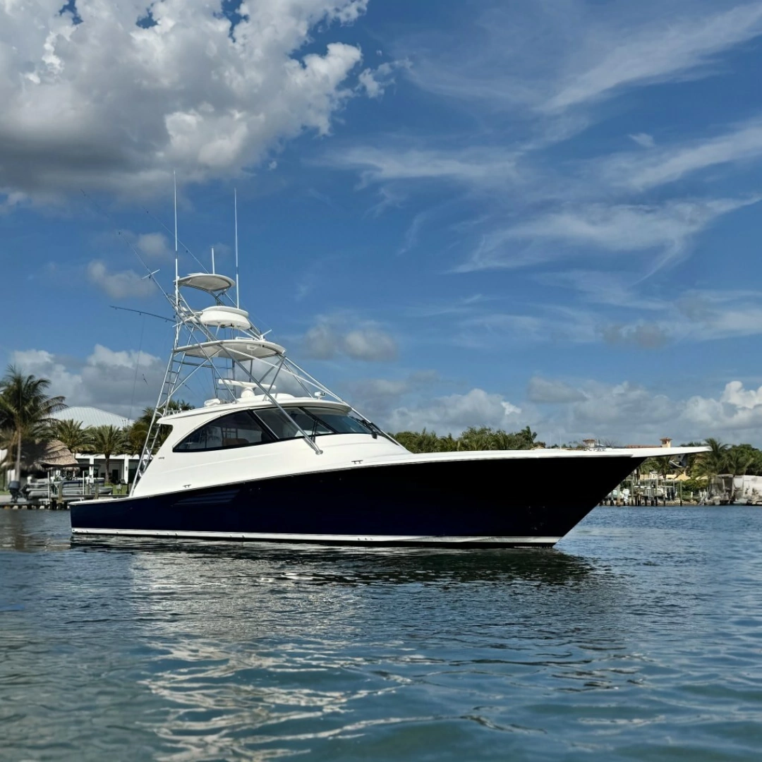 2017 Viking 52 Sport Tower
