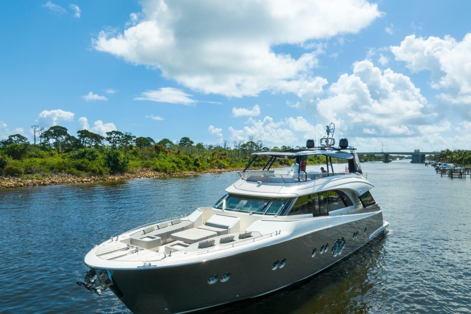 2015 Monte Carlo Yachts MCY 86
