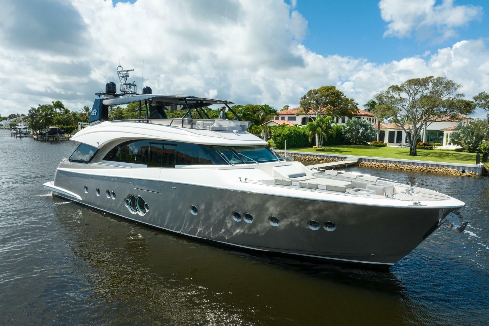 2015 Monte Carlo Yachts MCY 86