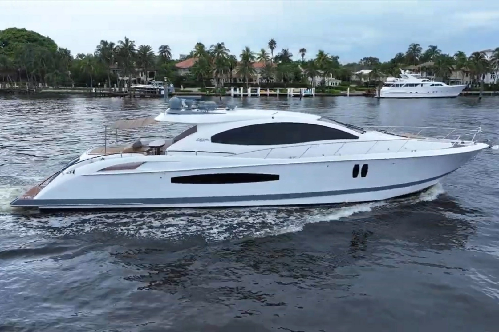 2008 Lazzara Yachts LSX 75 - photo 1 of 50