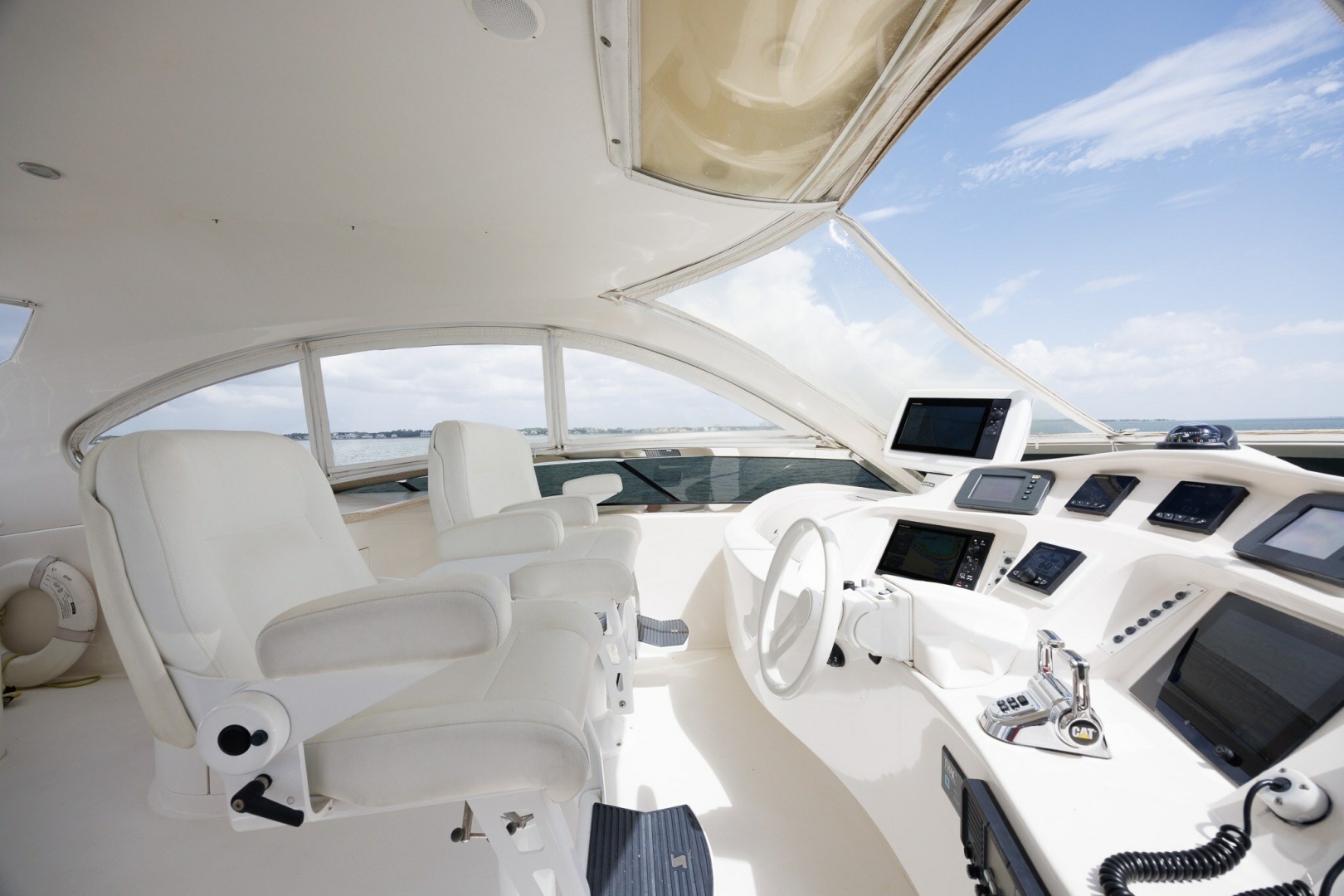 2007 Lazzara Yachts 74 MOTOR YACHT