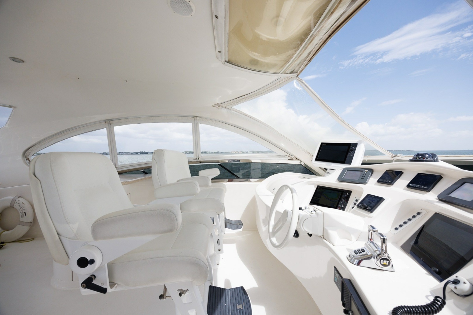 2007 Lazzara Yachts 74 MOTOR YACHT